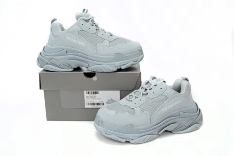 Balenciaga Triple S Cream – photo 9