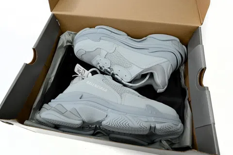 Balenciaga Triple S Cream – photo 11