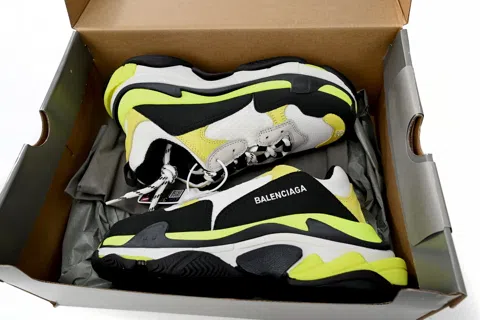 Balenciaga Triple S Black/White/Yellow – photo 11