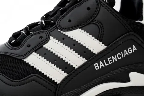Balenciaga Triple S Black/White – photo 4