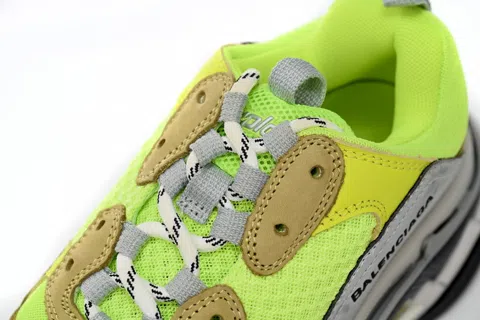 Balenciaga Triple S Neon Yellow – photo 6