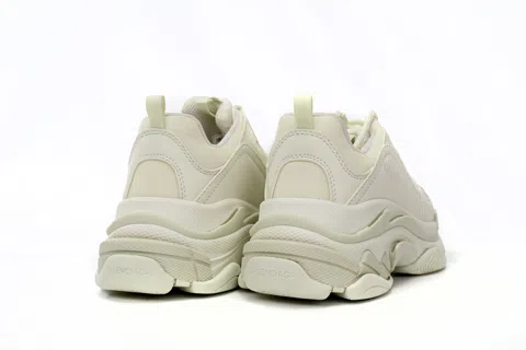 Balenciaga Triple S Glow – photo 4