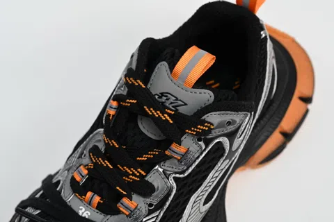 Balenciaga 3XL Black/Orange – photo 7