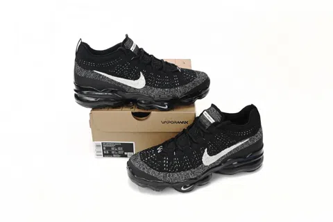Nike Air VaporMax Oreo – photo 9
