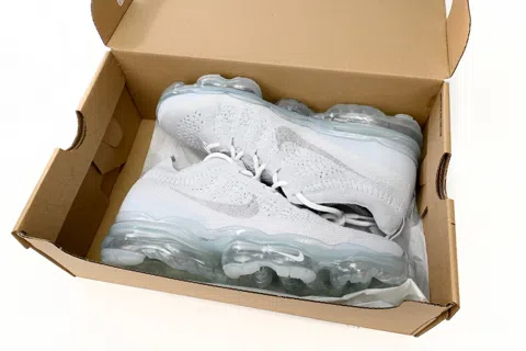 Nike Air VaporMax Triple White – photo 11