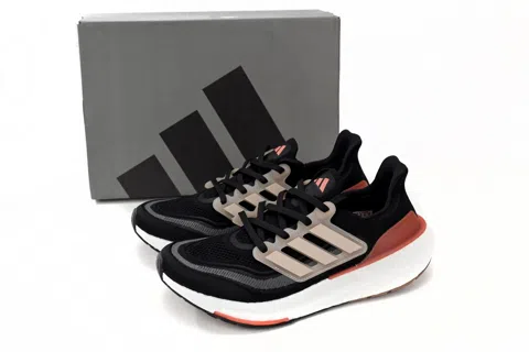 adidas Ultraboost Light Black/Burgundy – photo 9