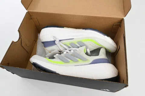 adidas Ultraboost Light Grey/Light Green – photo 11