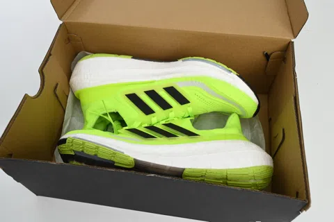 adidas Ultraboost Light Black/Green – photo 11