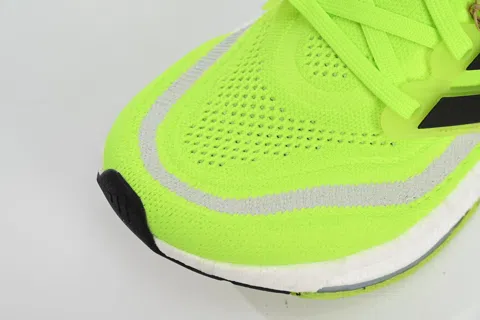 adidas Ultraboost Light Black/Green – photo 8
