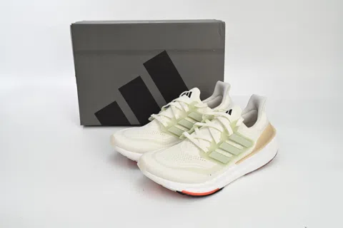 adidas Ultraboost Light Pink/Black – photo 9