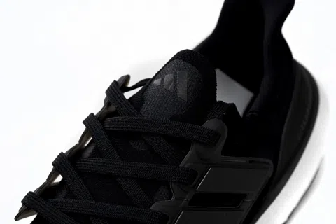 adidas Ultraboost Light Black/White – photo 9