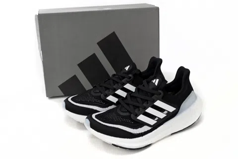 adidas Ultraboost Light Black/White – photo 9