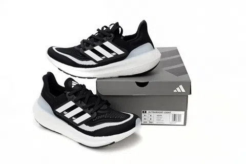 adidas Ultraboost Light Black/White – photo 10
