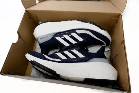 adidas Ultraboost Light Blue/White – photo 11