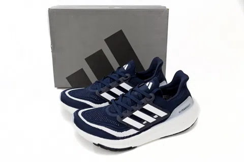 adidas Ultraboost Light Blue/White – photo 9