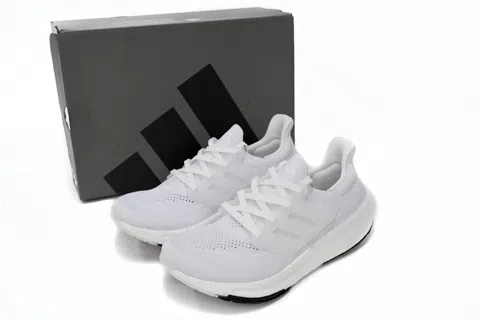 adidas Ultraboost Light Triple White – photo 8