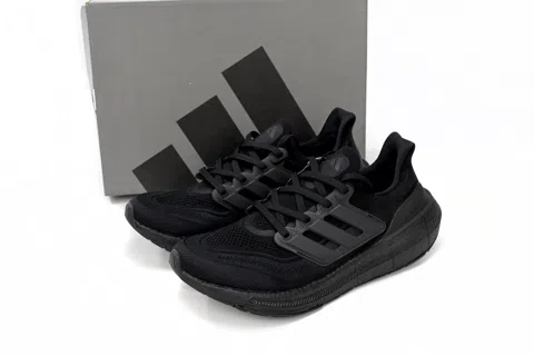 adidas Ultraboost Light Triple Black – photo 9
