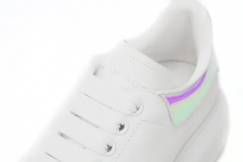 Alexander McQueen Oversized Sneaker Holographic – photo 6