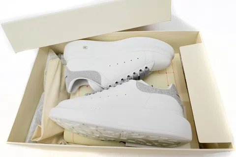 Alexander McQueen Oversized Sneaker Crystal – photo 10