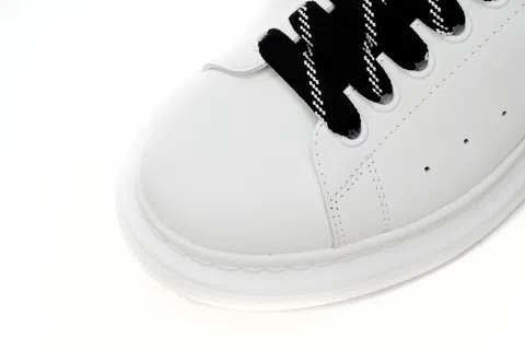 Alexander McQueen Oversized Sneaker Black – photo 7