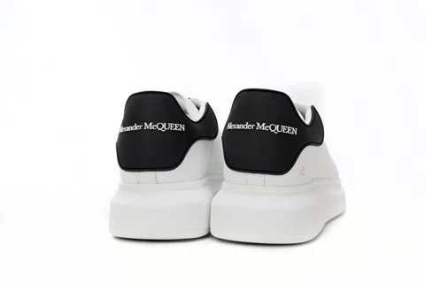 Alexander McQueen Oversized Sneaker Black – photo 4