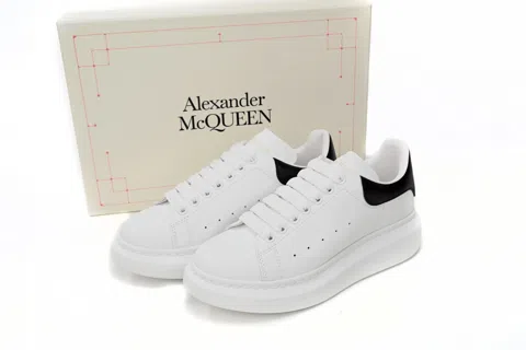 Alexander McQueen Oversized Sneaker Black – photo 8