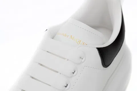 Alexander McQueen Oversized Sneaker Black – photo 6