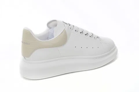 Alexander McQueen Oversized Sneaker Stone – photo 3