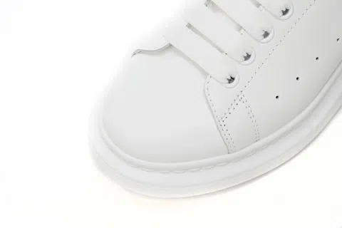 Alexander McQueen Oversized Sneaker Navy – photo 7