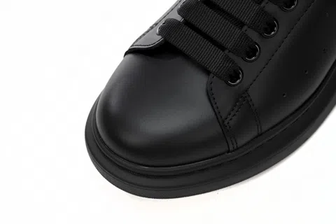Alexander McQueen Oversized Sneaker Triple Black – photo 7