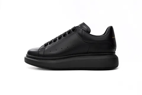 Alexander McQueen Oversized Sneaker Triple Black
