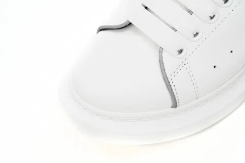 Alexander McQueen Oversized Sneaker Silver – photo 7