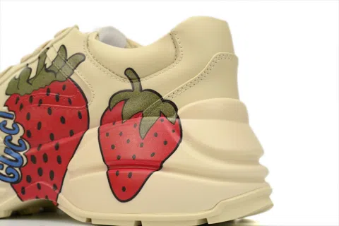 Gucci Rhyton Strawberry Print – photo 9