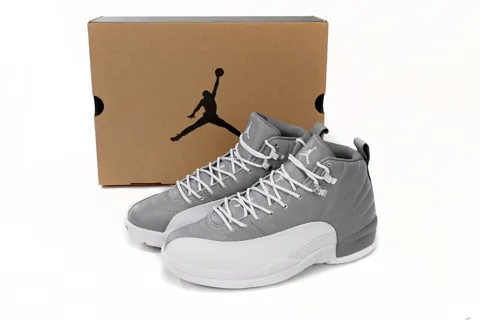 Air Jordan 12 Stealth – photo 9