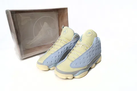 Air Jordan 13 University Blue – photo 11