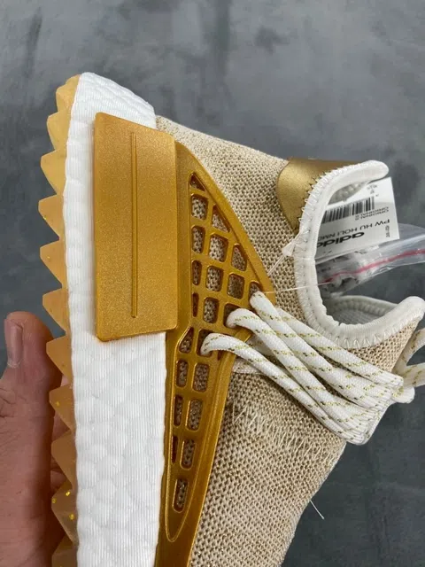 Pharrell x adidas NMD Hu Multicolor – photo 3