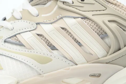 adidas XLG Runner Deluxe Khaki – photo 8