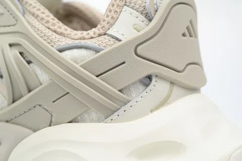 adidas XLG Runner Deluxe Khaki – photo 7