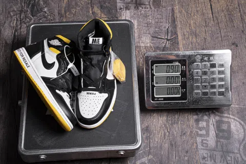 Air Jordan 1 High Not For Resale – photo 6