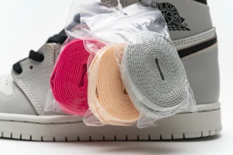 Air Jordan 1 High Grey – photo 3