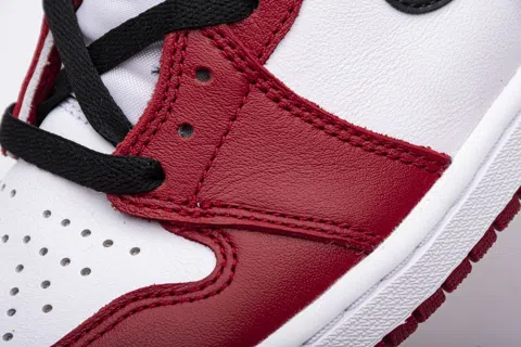 Air Jordan 1 High Chicago – photo 8