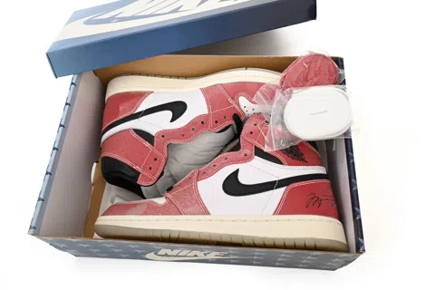 Trophy Room x Air Jordan 1 High Black/White – photo 9