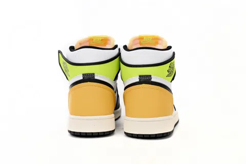 Air Jordan 1 High Black/Yellow – photo 4