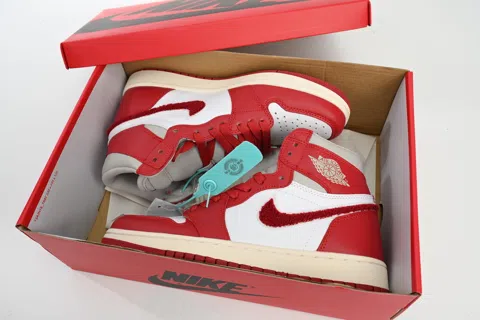 Air Jordan 1 High Chenille – photo 11