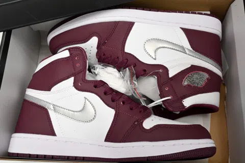 Air Jordan 1 High Bordeaux – photo 10