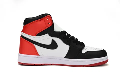 Air Jordan 1 High Satin Black Toe – photo 3