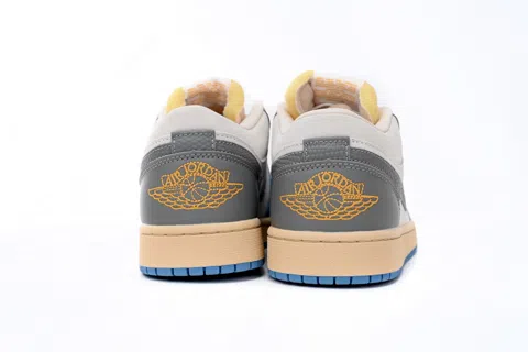 Air Jordan 1 Low University Blue/Grey – photo 4
