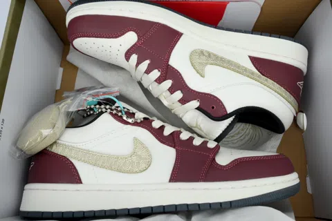 Air Jordan 1 Low Gold – photo 8