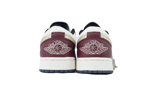 Air Jordan 1 Low Gold – photo 3