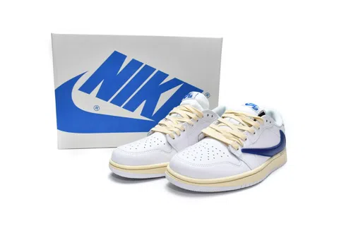 Travis Scott x Air Jordan 1 Low Cream/White/Blue – photo 12